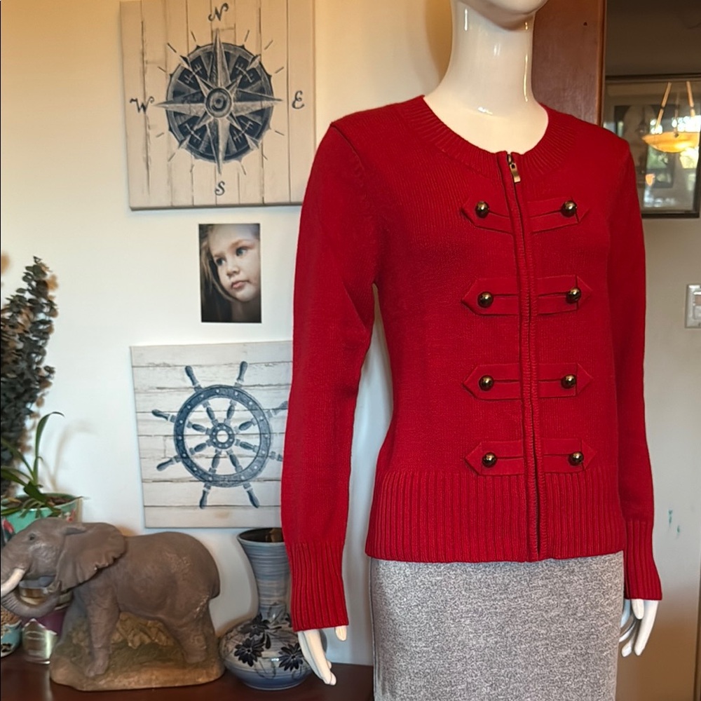 NWT northern reflections size small Women's Red zip up button design Sweater
